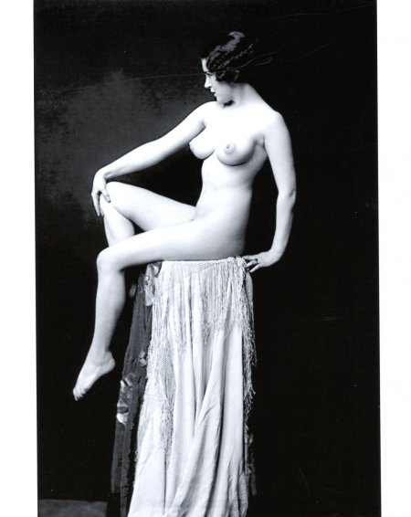 Голые женщины прошлого