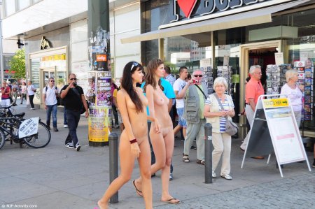 Публичная нагота
