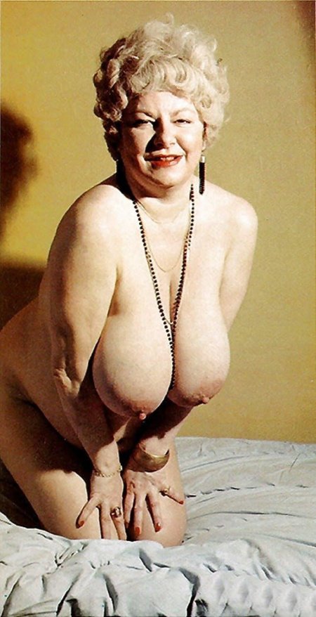 Бабушки с большими сиськами ретро