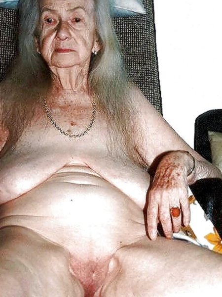 Очень старые голые старухи