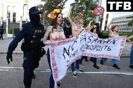 Активистки femen в испании