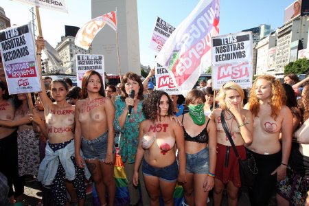 Акции протеста с обнажением