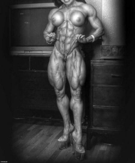 Голая накаченная женщина