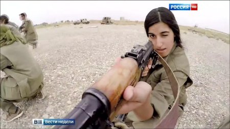 Курдские девушки военные