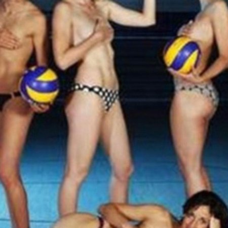 Волейбол голые