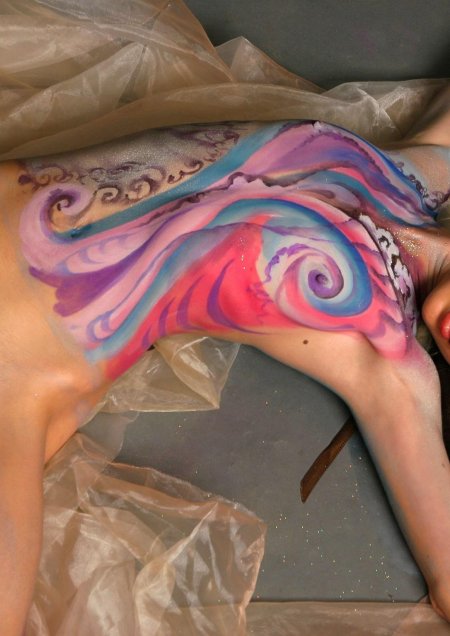 Голые бодиарт