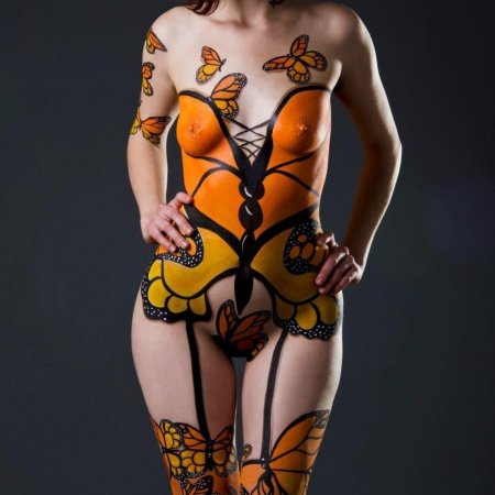 Бодиарт на голое тело