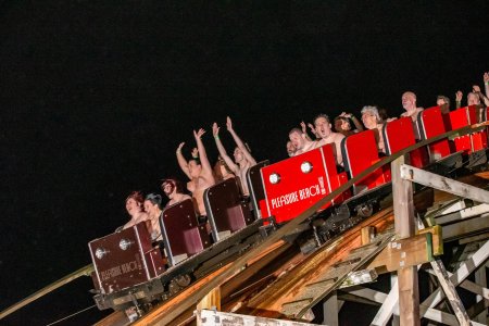 Люди на американских горках