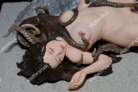 Японские извращения с осьминогами