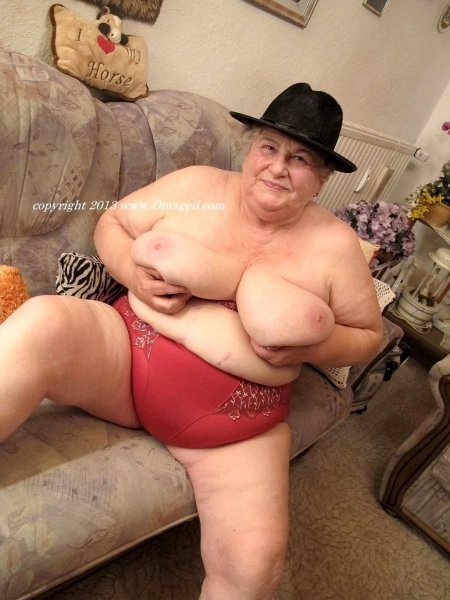 Бабушка большие сиськи