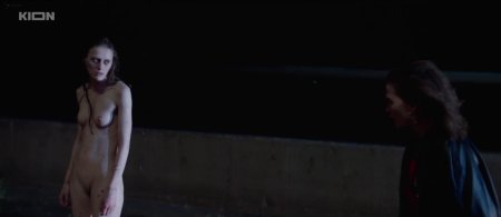 Обнаженная актриса