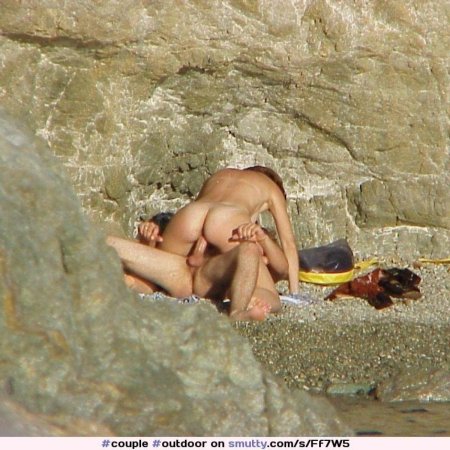 Девушки на пляжу