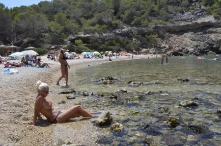 Топлесс пляж черногория