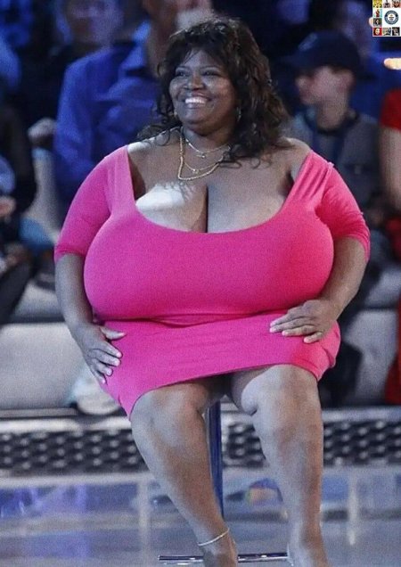 Самые большие груди в мире