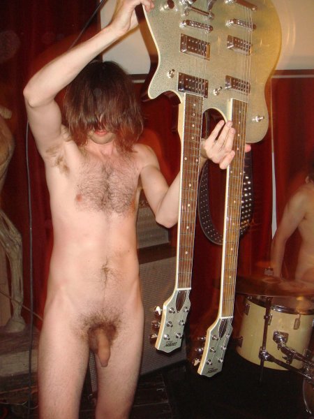 Музыканты голые без трусов