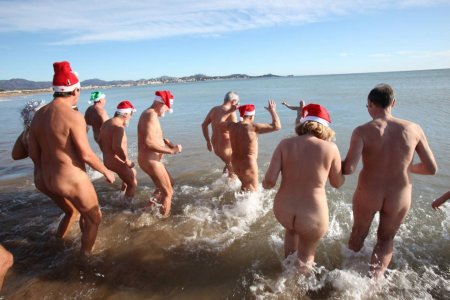 Семейный нудизм новый год