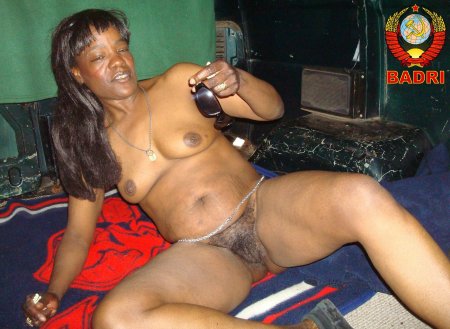 Негритянка голая в гетто