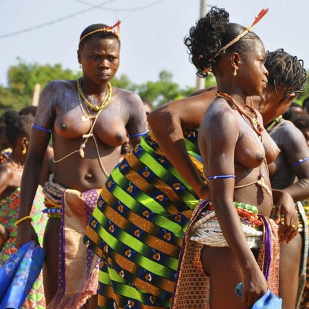 Африканские женщины голые