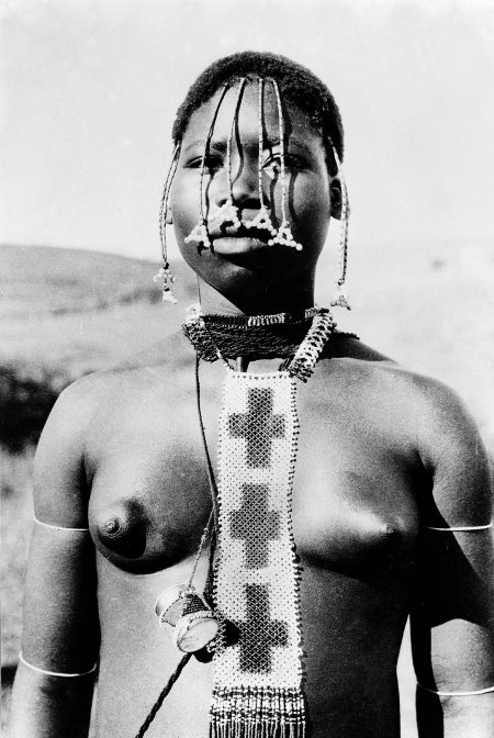 Голые брачные пляски в африке