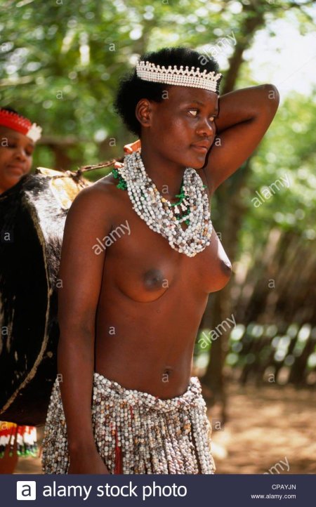 Девочки зулусы топлесс