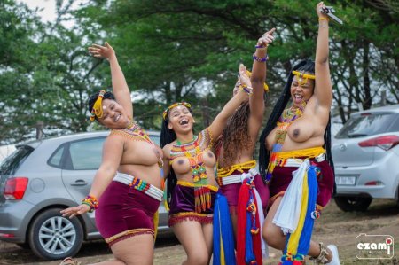 Зулусские девушки