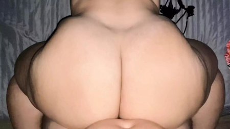 Зрелая большая жопа