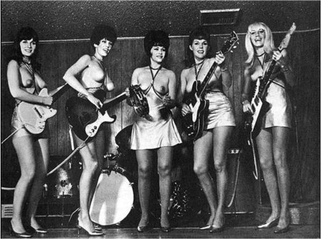 Ladybirds топлесс группа