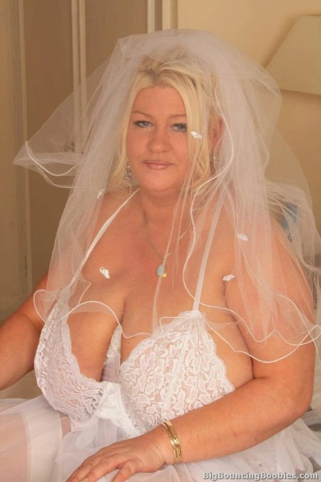 Бабушки невесты сиськи